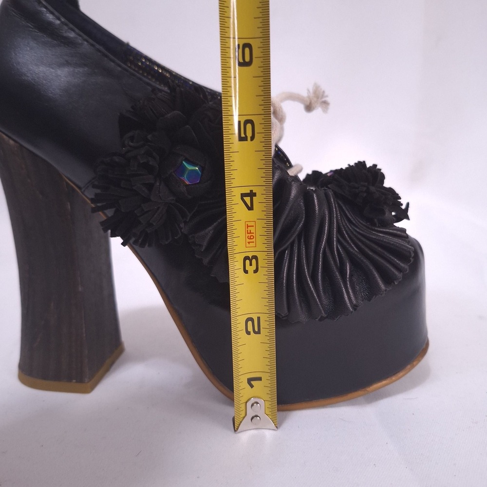 Irregular Choice Pertrisha Leather Floral Ruffle Platform Heels Womens 6.5 Black - Picture 11 of 11